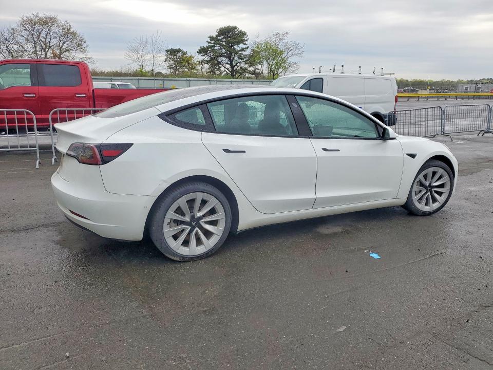 2022 Tesla Model 3 მანქანა იყიდება აუქციონზე, vin: 5YJ3E1EA4NF369572, აუქციონის ნომერი: 53660966