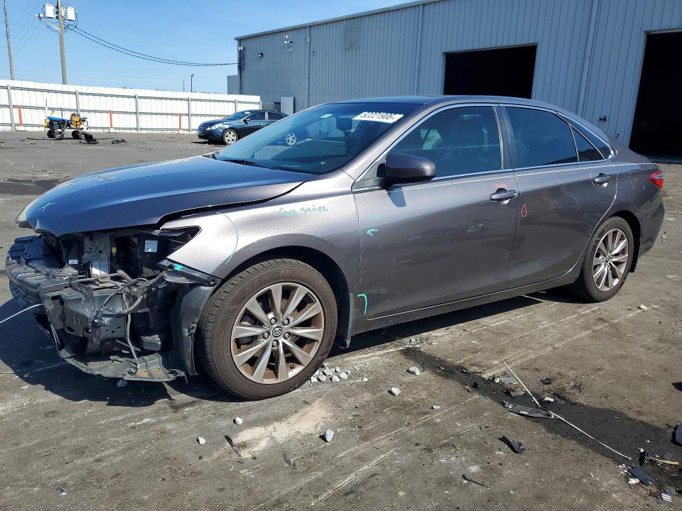 2015 Toyota Camry მანქანა იყიდება აუქციონზე, vin: 4T1BF1FK5FU889719, აუქციონის ნომერი: 52221906