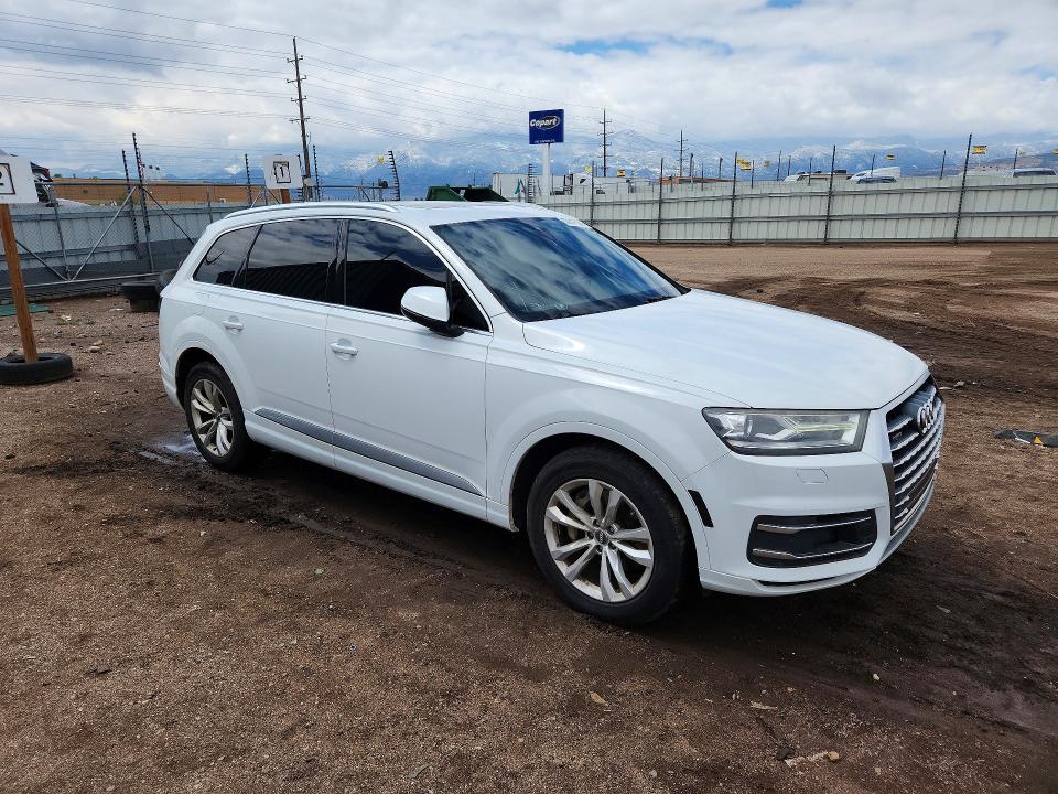 Продажа на аукционе авто 2017 Audi Q7, vin: WA1AAAF77HD008171, номер лота: 52317056