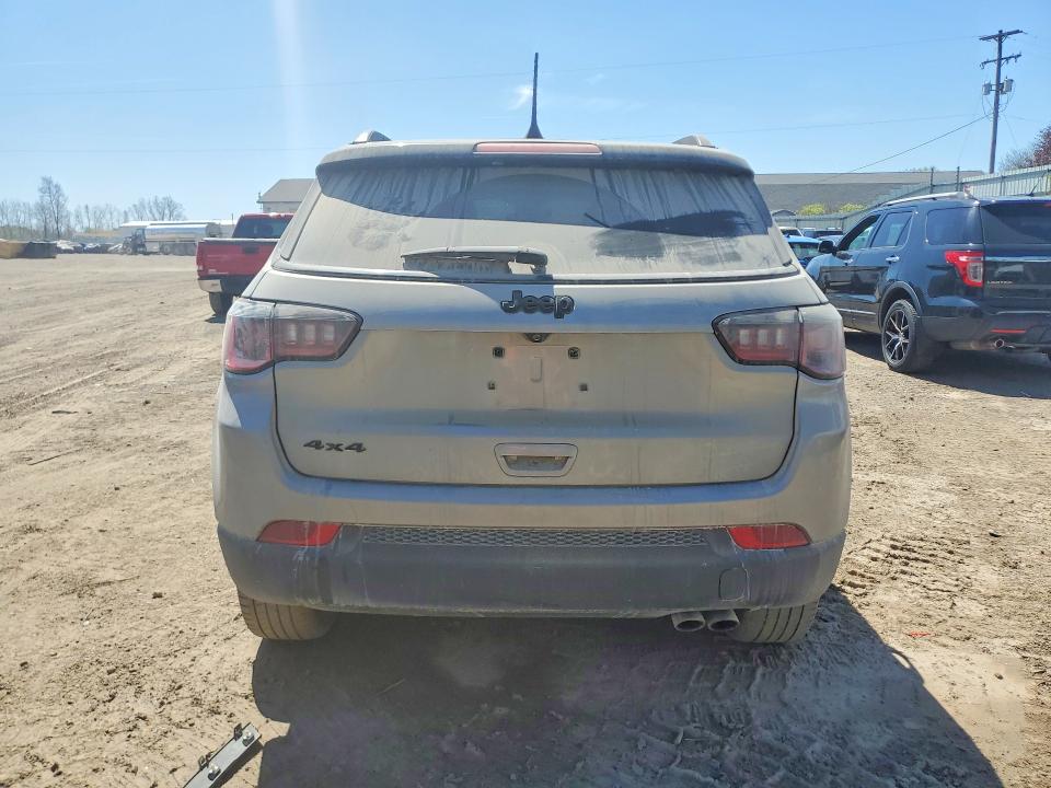 Продаж на аукціоні авто 2018 Jeep Compass, vin: 3C4NJDBB2JT325259, номер лоту: 52127636