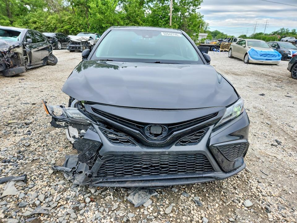 52642746 :رقم المزاد ، 4T1S11AK6PU099417 vin ، 2023 Toyota Camry مزاد بيع