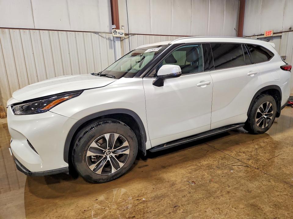 Auction sale of the 2022 Toyota Highlander, vin: 5TDHZRBH8NS563365, lot number: 53548236