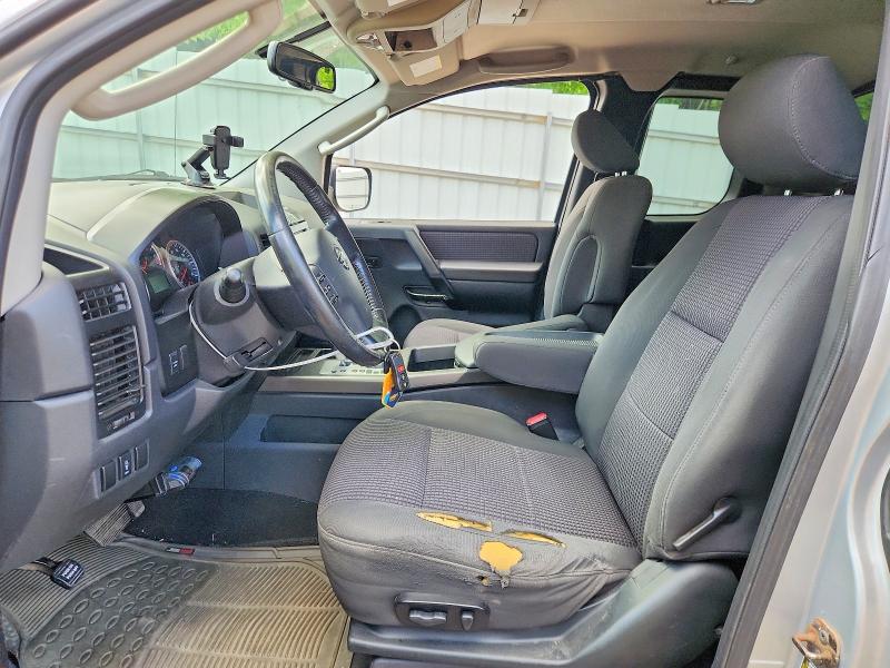 55052716 :رقم المزاد ، 1N6AA0CC9AN318501 vin ، 2010 Nissan Titan مزاد بيع