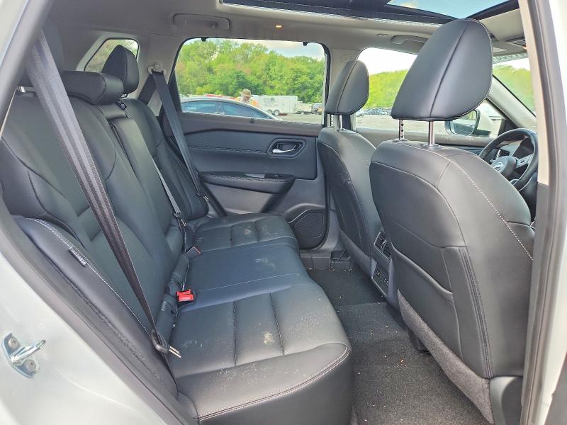 51897956 :رقم المزاد ، 5N1BT3CB9PC856108 vin ، 2023 Nissan Rogue مزاد بيع