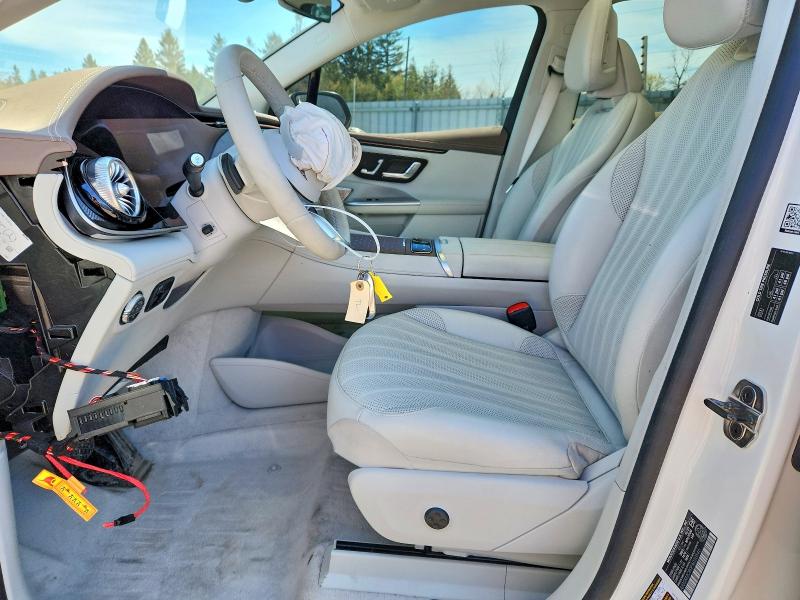 52674106 :رقم المزاد ، 4JGGM2CB0PA030546 vin ، 2023 Mercedes-benz Eqe Suv مزاد بيع