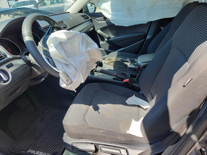 54620716 :رقم المزاد ، 1VWAT7A37HC008973 vin ، 2017 Volkswagen Passat مزاد بيع