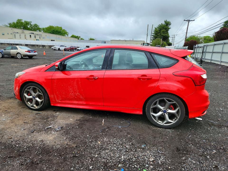 52961786 :رقم المزاد ، 1FADP3L90EL329334 vin ، 2014 Ford Focus مزاد بيع