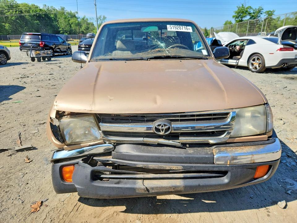 51920716 :رقم المزاد ، 4TAVL52N6YZ676636 vin ، 2000 Toyota Tacoma مزاد بيع