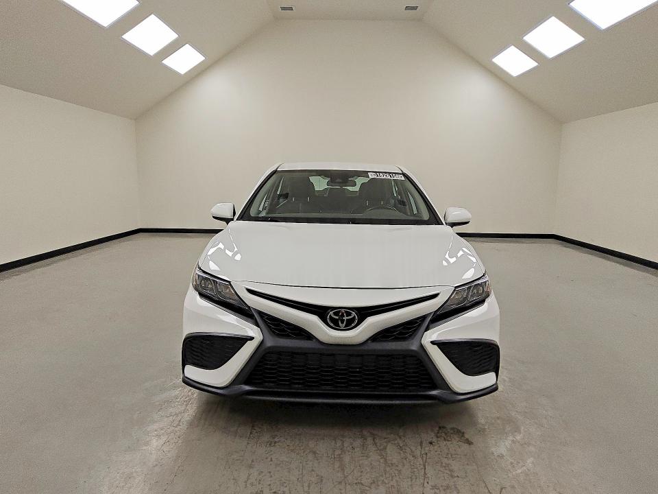 2024 Toyota Camry მანქანა იყიდება აუქციონზე, vin: 4T1G11AK7RU239158, აუქციონის ნომერი: 51826156