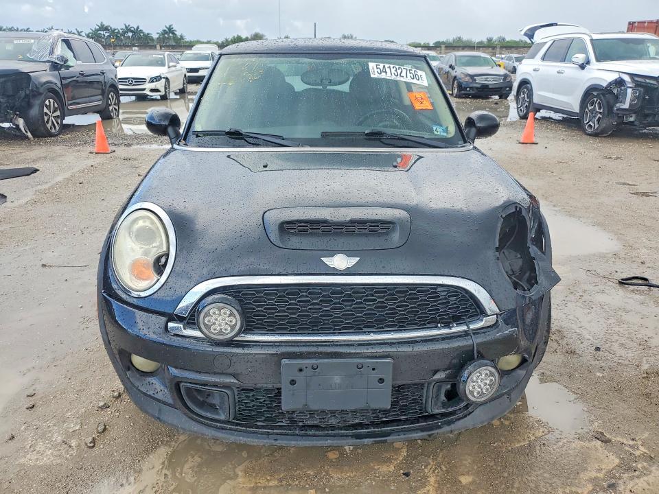 2011 Mini Cooper მანქანა იყიდება აუქციონზე, vin: WMWSV3C58BTY20523, აუქციონის ნომერი: 54132756