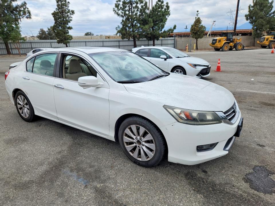 55070876 :رقم المزاد ، 1HGCR2F73FA003398 vin ، 2015 Honda Accord مزاد بيع
