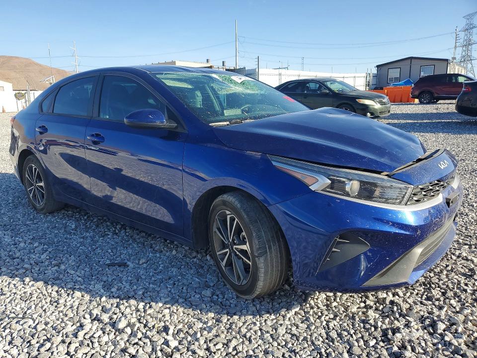 2023 Kia Forte მანქანა იყიდება აუქციონზე, vin: 3KPF24AD7PE596528, აუქციონის ნომერი: 54702876