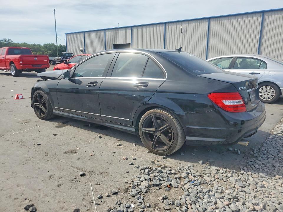 2014 Mercedes-benz C მანქანა იყიდება აუქციონზე, vin: WDDGF8AB9ER309065, აუქციონის ნომერი: 52675886
