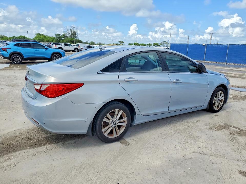 2013 Hyundai Sonata მანქანა იყიდება აუქციონზე, vin: 5NPEB4AC7DH561711, აუქციონის ნომერი: 54277456