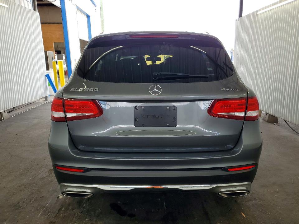 54290436 :رقم المزاد ، WDC0G4KB2HF144413 vin ، 2017 Mercedes-benz Glc مزاد بيع