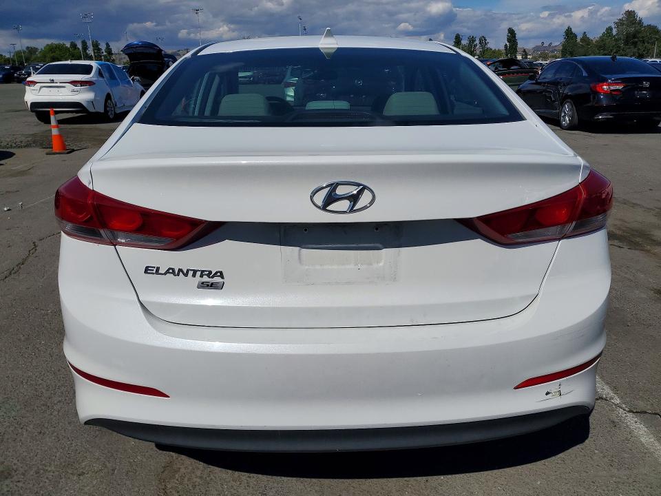 Продажа на аукционе авто 2017 Hyundai Elantra, vin: 5NPD74LF1HH111823, номер лота: 55365186