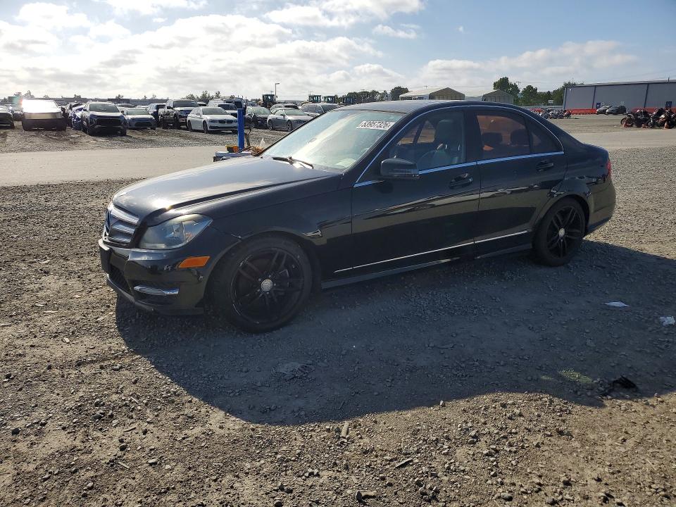 Продажа на аукционе авто 2013 Mercedes-benz C, vin: WDDGF4HB5DR242722, номер лота: 53957326