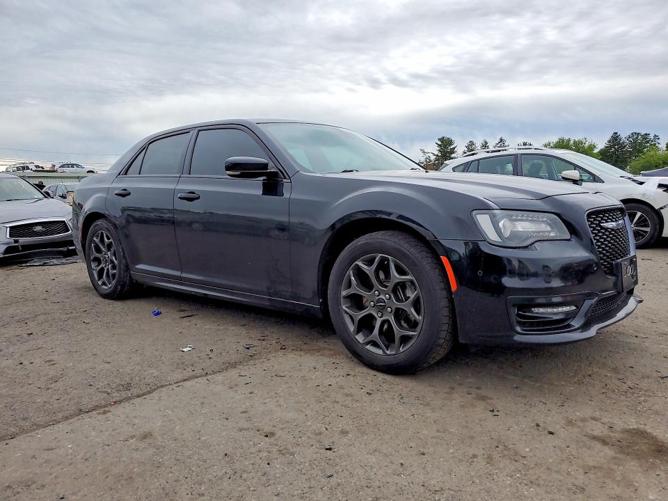 53053346 :رقم المزاد ، 2C3CCAGG6JH141671 vin ، 2018 Chrysler 300 مزاد بيع