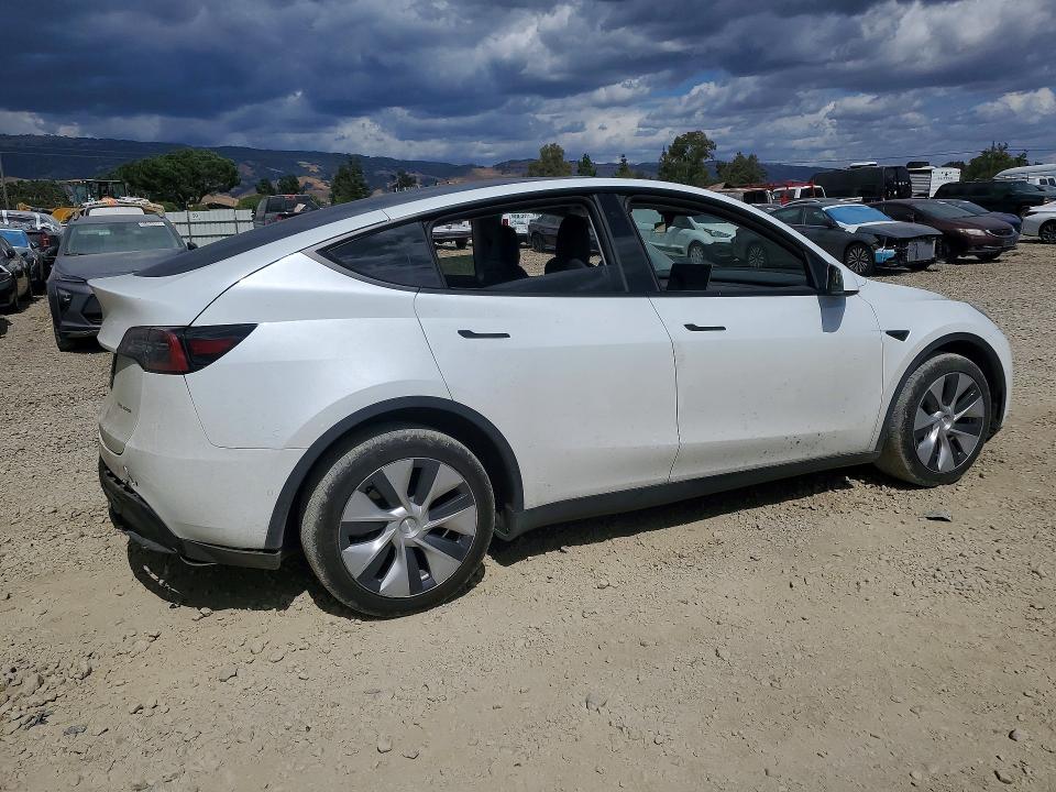Auction sale of the 2022 Tesla Model Y, vin: 7SAYGDEE7NF538278, lot number: 55373306