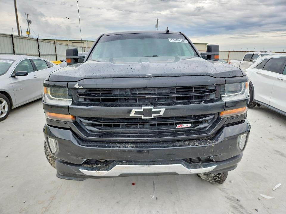 Продажа на аукционе авто 2018 Chevrolet Silverado, vin: 1GCUKREC8JF110750, номер лота: 51694136