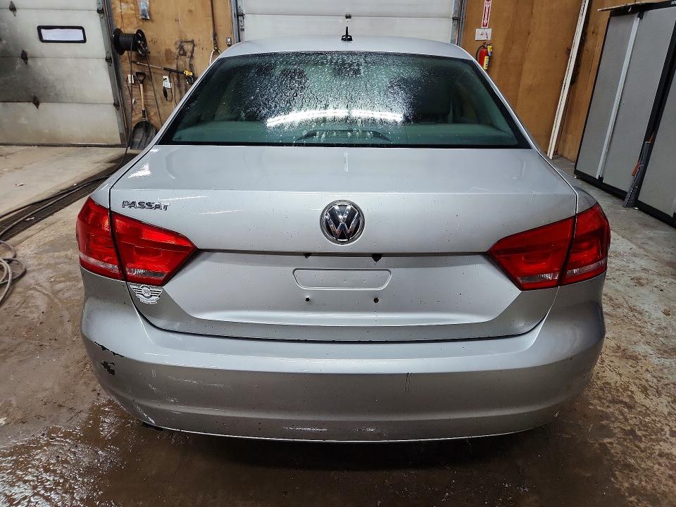 53711026 :رقم المزاد ، 1VWAH7A39CC026711 vin ، 2012 Volkswagen Passat مزاد بيع