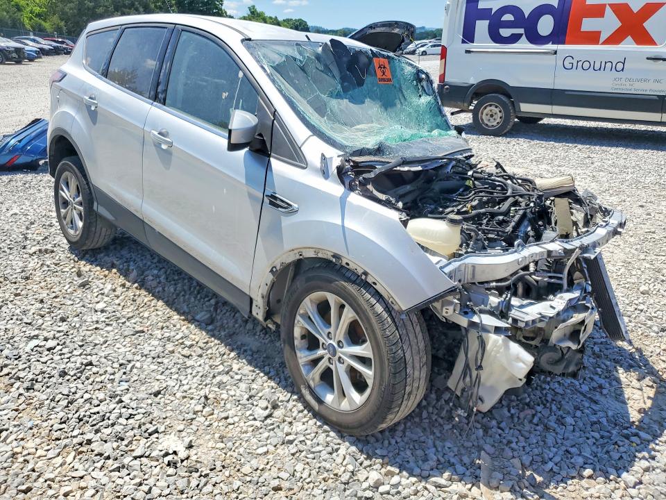 2017 Ford Escape მანქანა იყიდება აუქციონზე, vin: 1FMCU0GD3HUF02057, აუქციონის ნომერი: 53871956