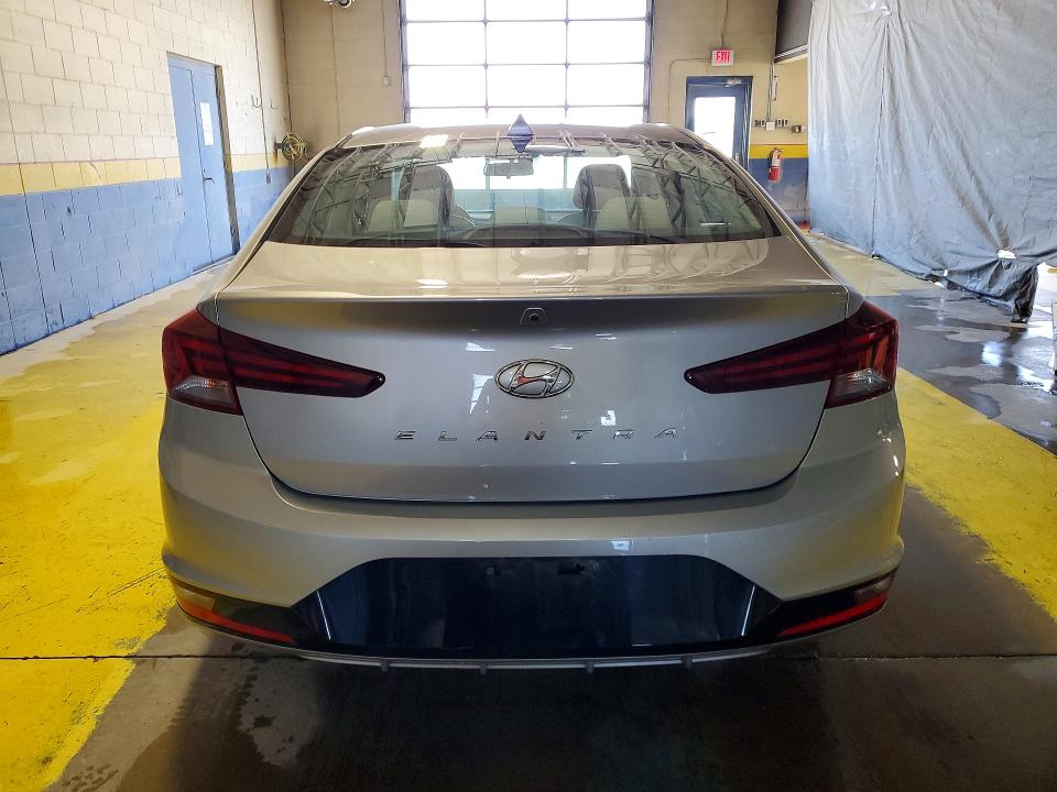 53556306 :رقم المزاد ، 5NPD84LF5LH602692 vin ، 2020 Hyundai Elantra مزاد بيع