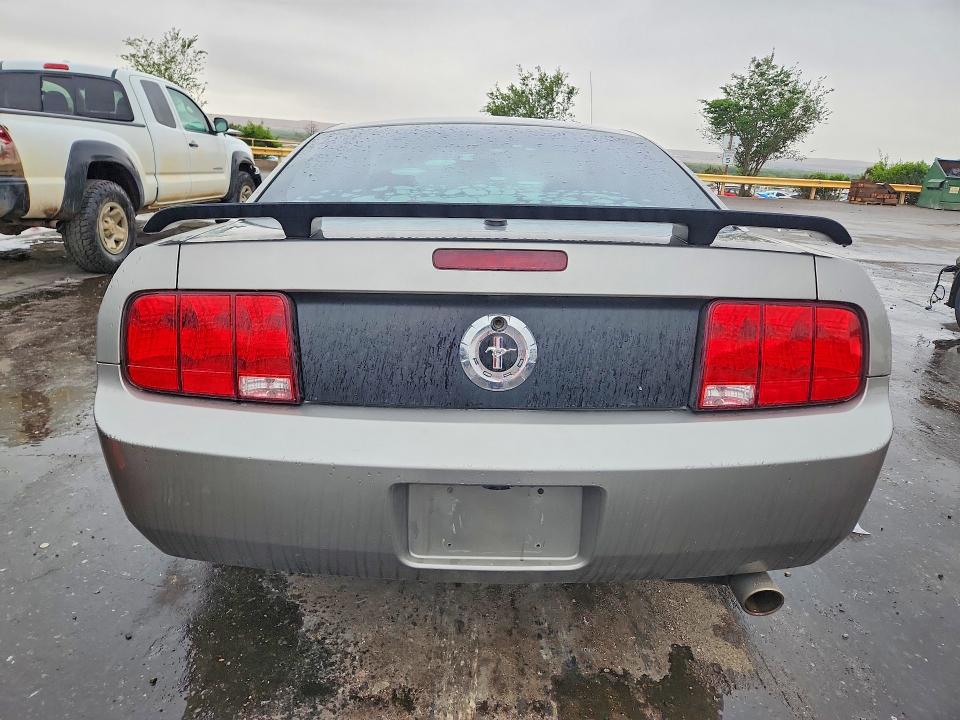 52091106 :رقم المزاد ، 1ZVHT80N985176755 vin ، 2008 Ford Mustang مزاد بيع