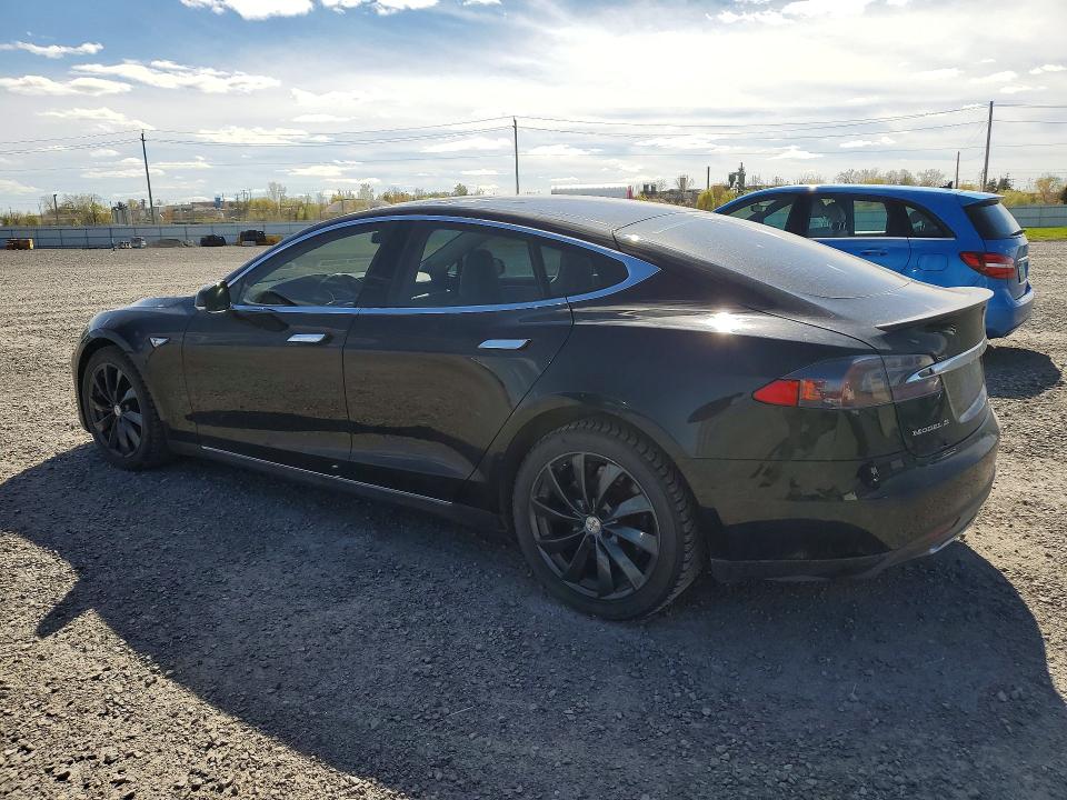 53274116 :رقم المزاد ، 5YJSA1CP8DFP25597 vin ، 2013 Tesla Model S مزاد بيع