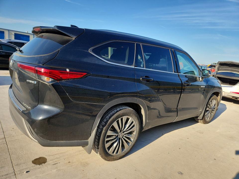 2021 Toyota Highlander მანქანა იყიდება აუქციონზე, vin: 5TDEBRCHXMS017767, აუქციონის ნომერი: 53024976