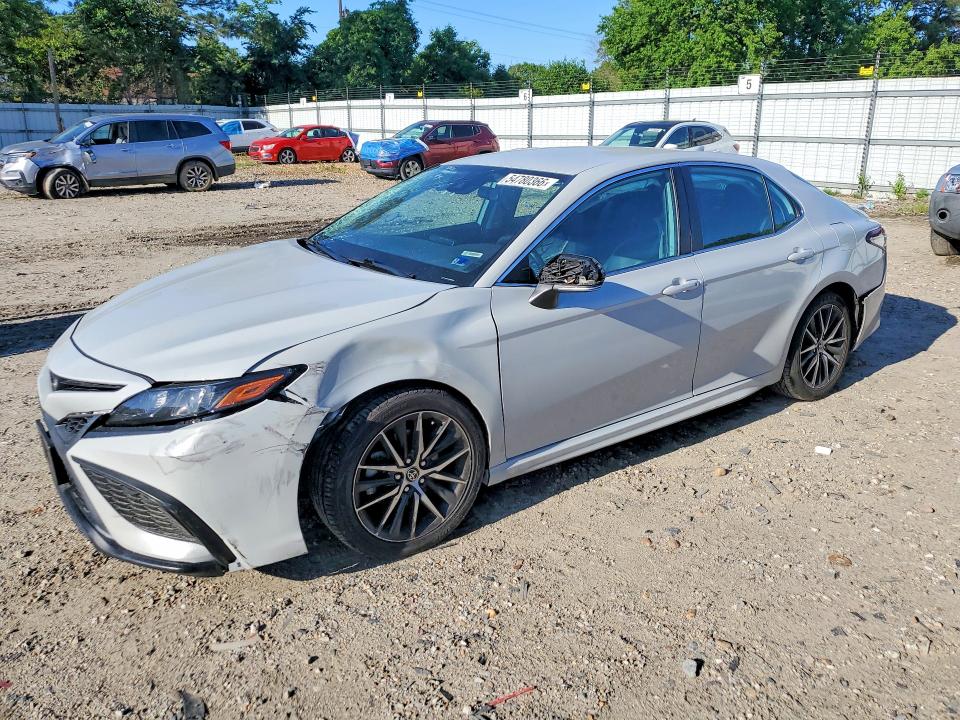 2022 Toyota Camry მანქანა იყიდება აუქციონზე, vin: 4T1G11AK2NU057720, აუქციონის ნომერი: 54780366