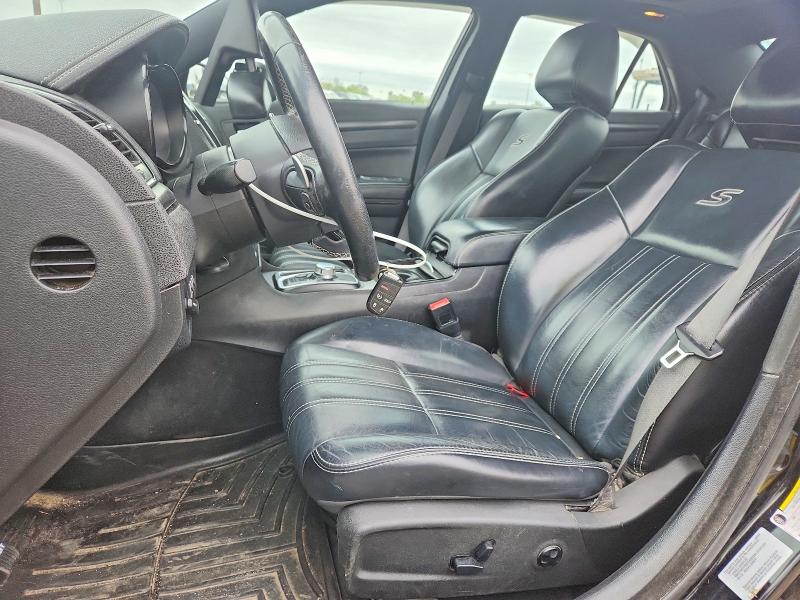 54672526 :رقم المزاد ، 2C3CCAGG9FH922837 vin ، 2015 Chrysler 300 مزاد بيع