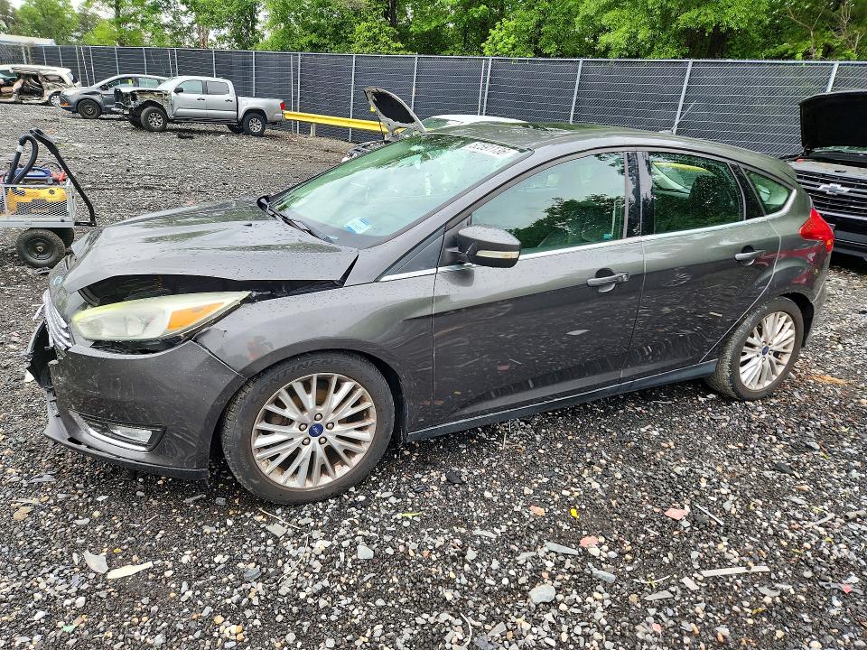 Продажа на аукционе авто 2015 Ford Focus, vin: 1FADP3N21FL247274, номер лота: 52591136