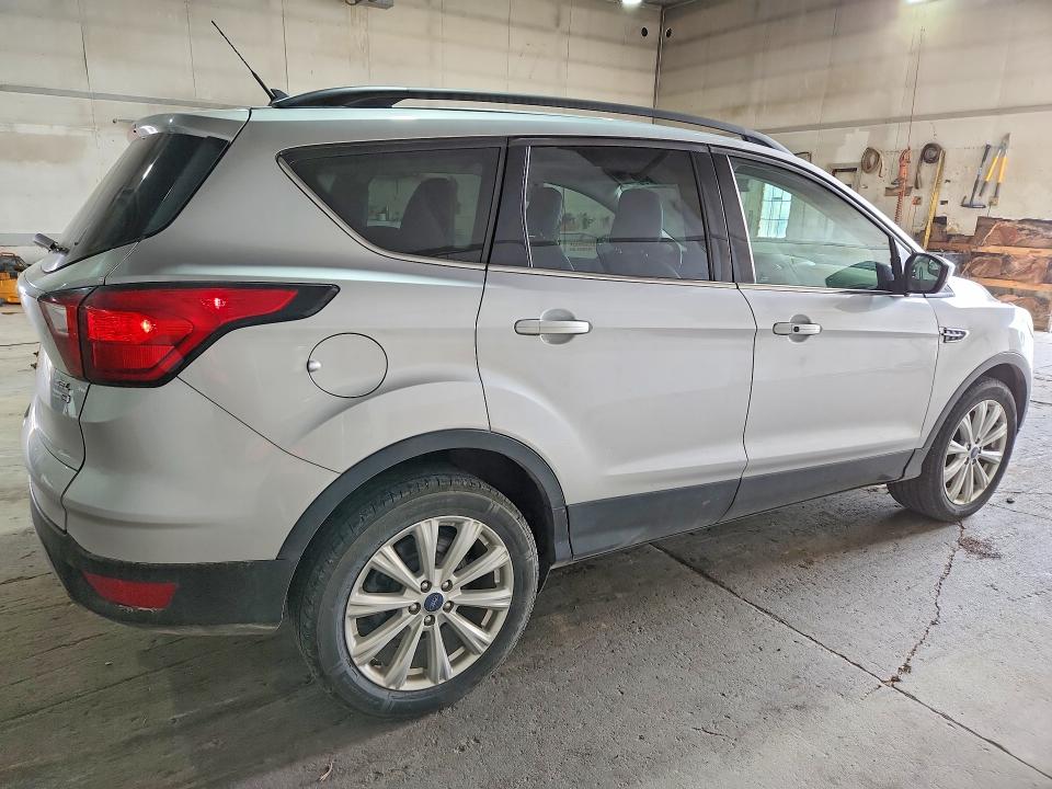 52357566 :رقم المزاد ، 1FMCU9HD8KUA70334 vin ، 2019 Ford Escape مزاد بيع