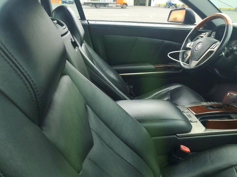 52729976 :رقم المزاد ، 1G6YV34A755603744 vin ، 2005 Cadillac Xlr مزاد بيع