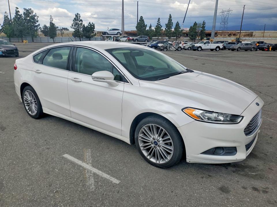 52601056 :رقم المزاد ، 3FA6P0HD7GR247464 vin ، 2016 Ford Fusion مزاد بيع