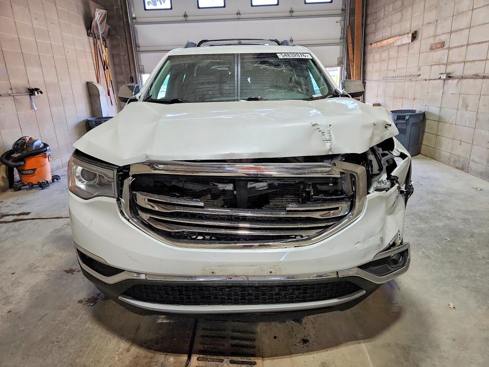 54832076 :رقم المزاد ، 1GKKNULS8KZ107363 vin ، 2019 Gmc Acadia مزاد بيع