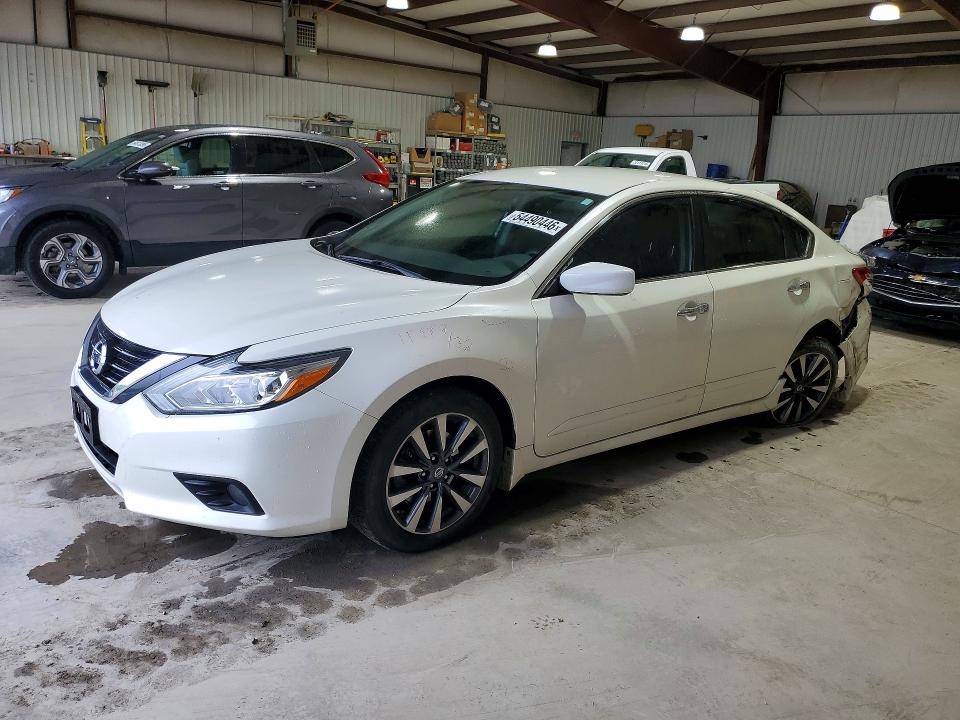 2017 Nissan Altima მანქანა იყიდება აუქციონზე, vin: 1N4AL3AP9HC255206, აუქციონის ნომერი: 54490446