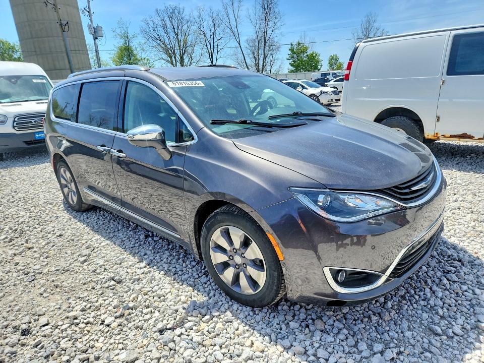 Продаж на аукціоні авто 2018 Chrysler Pacifica, vin: 2C4RC1N78JR167403, номер лоту: 51816356