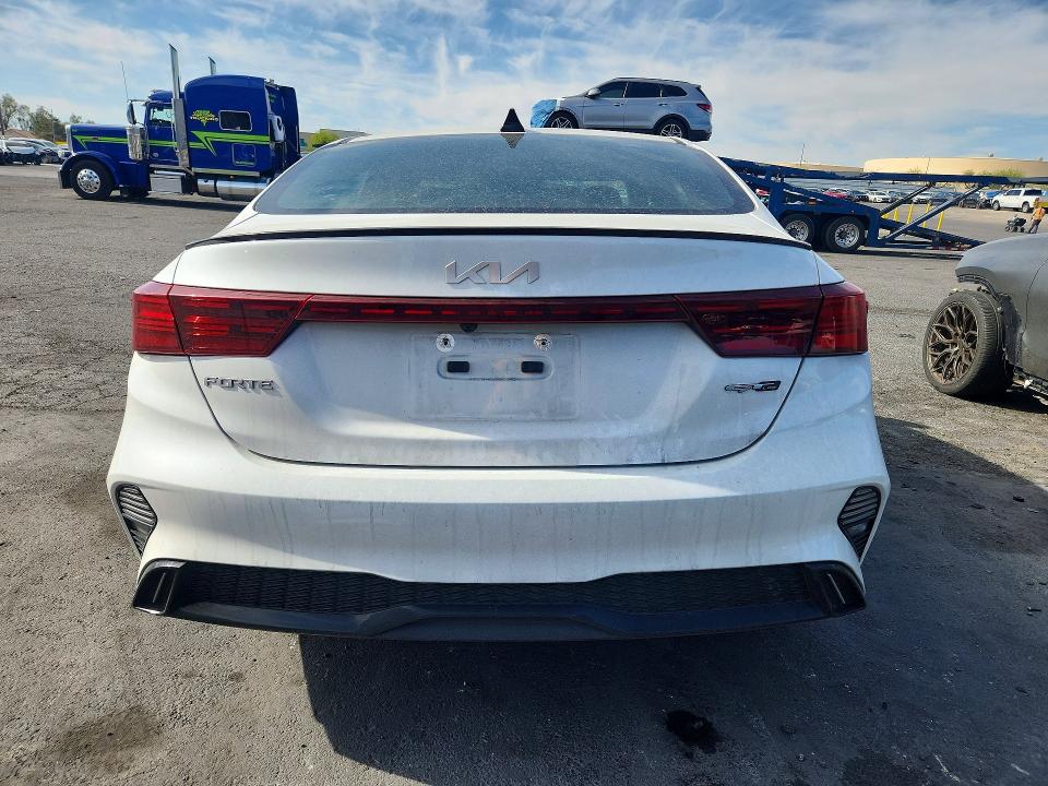 2022 Kia Forte მანქანა იყიდება აუქციონზე, vin: 3KPF54AD5NE507365, აუქციონის ნომერი: 51424446