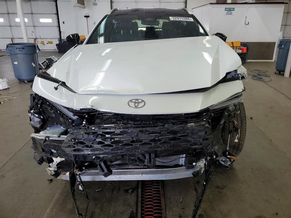 Продажа на аукционе авто 2026 Toyota Crown Signia, vin: JTDACAAJ5T3037492, номер лота: 52970386