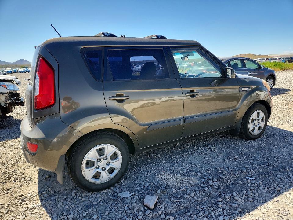 54721826 :رقم المزاد ، KNDJT2A56D7542315 vin ، 2013 Kia Soul مزاد بيع