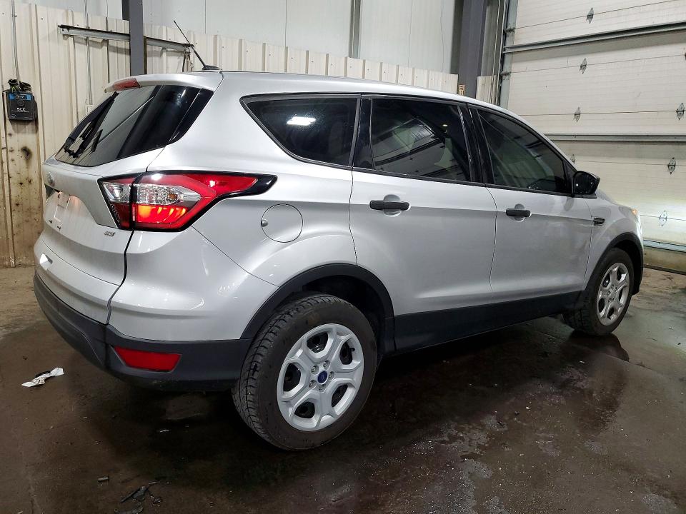 Продажа на аукционе авто 2018 Ford Escape, vin: 1FMCU0F71JUB13015, номер лота: 52532786