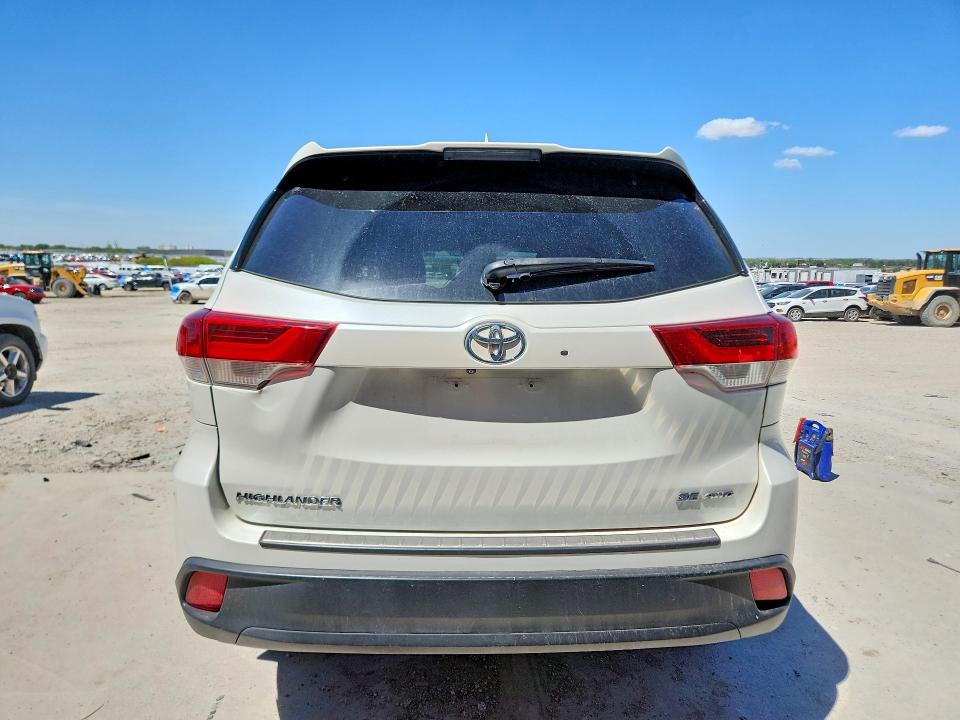 52039586 :رقم المزاد ، 5TDJZRFH0HS433158 vin ، 2017 Toyota Highlander مزاد بيع
