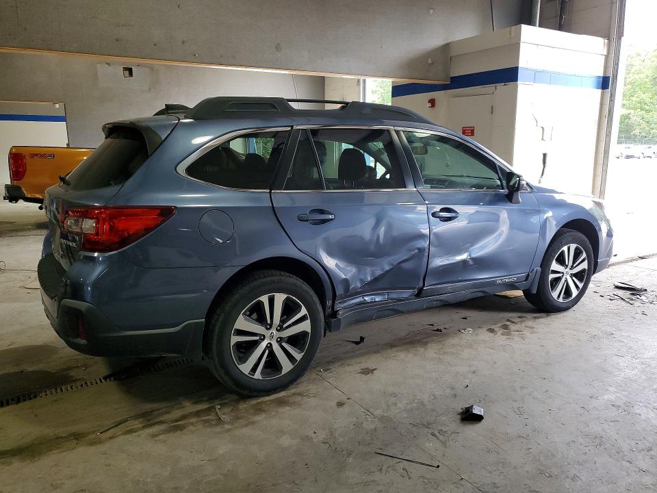 52089526 :رقم المزاد ، 4S4BSANC5J3327078 vin ، 2018 Subaru Outback 2. مزاد بيع
