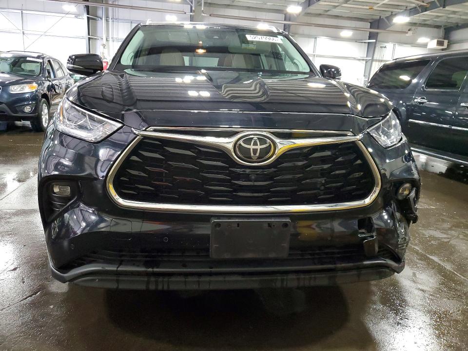 Продаж на аукціоні авто 2021 Toyota Highlander, vin: 5TDDZRBH9MS125676, номер лоту: 52579966