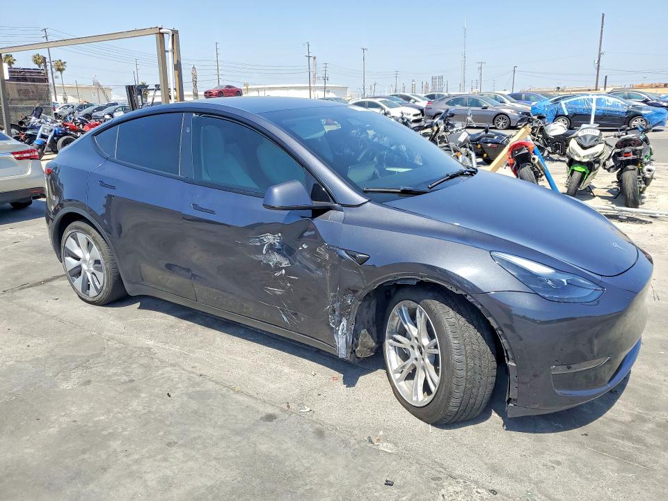 55001086 :رقم المزاد ، 7SAYGDEE7RA238324 vin ، 2024 Tesla Model Y مزاد بيع