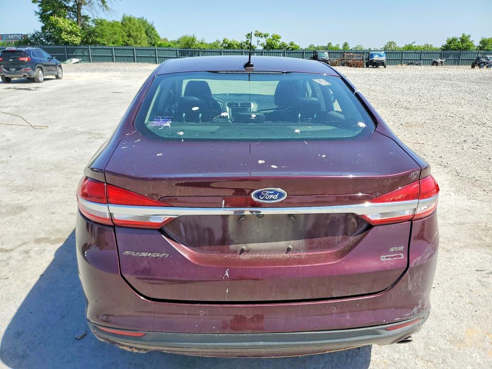 53181756 :رقم المزاد ، 3FA6P0HD7JR202788 vin ، 2018 Ford Fusion مزاد بيع