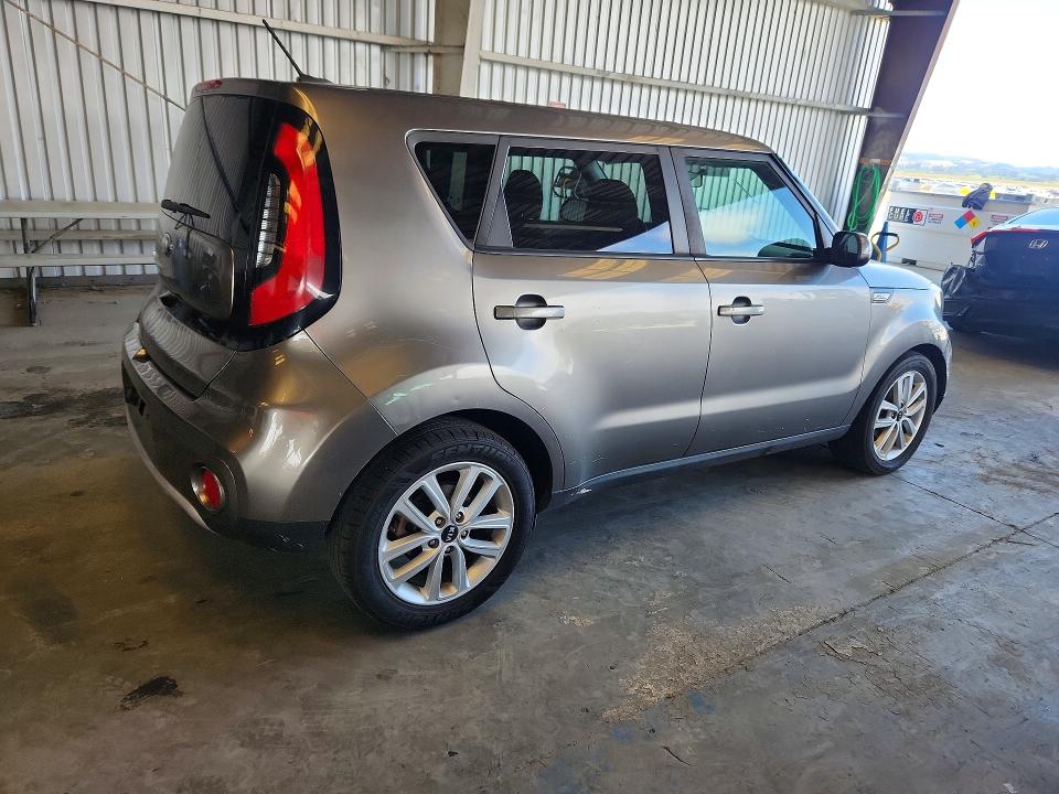 2018 Kia Soul მანქანა იყიდება აუქციონზე, vin: KNDJP3A56J7580276, აუქციონის ნომერი: 54893276
