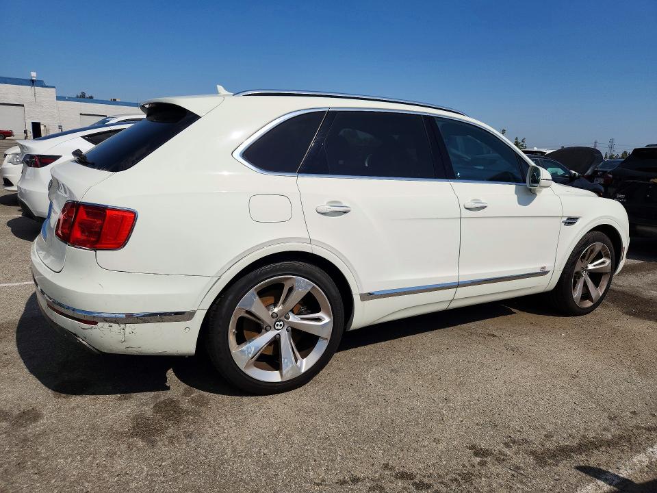 Продаж на аукціоні авто 2018 Bentley Bentayga, vin: SJAAC2ZV8JC017622, номер лоту: 55376166